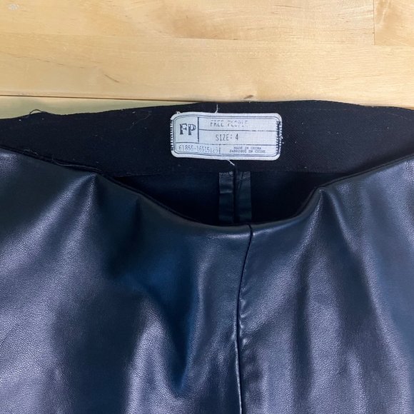 Free People black faux-leather leggings size 4 - Picture 3 of 3